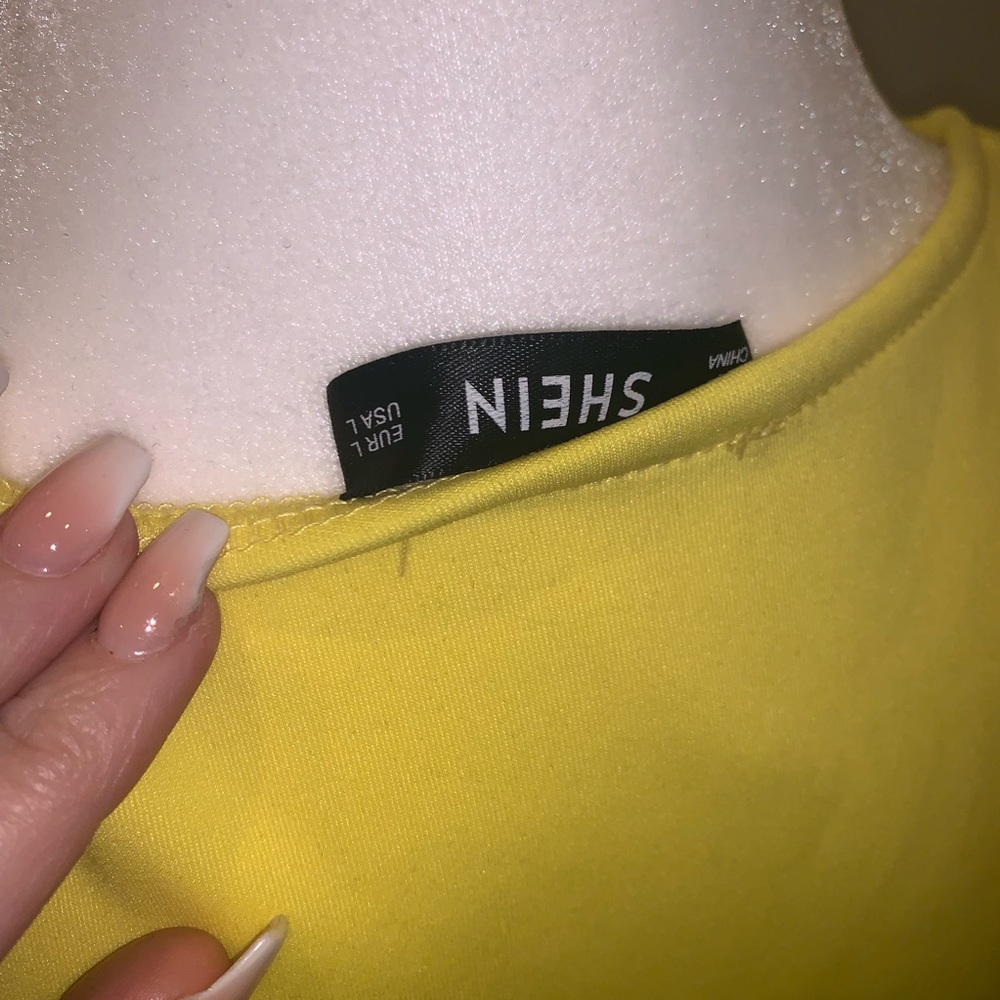 Yellow Dress - Picture 4 of 5